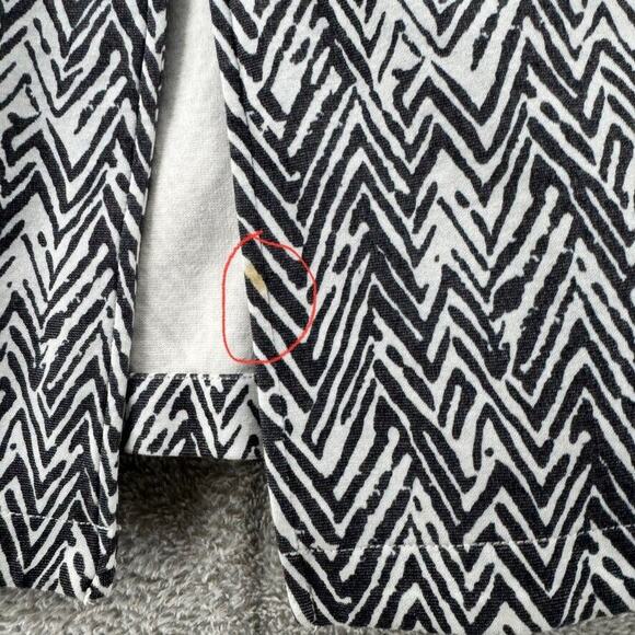 Cabi Jacket XS Gray Striped Zebra Zigzag Ponte Button Up Long 3/4 Sleeve Crew - Picture 10 of 16